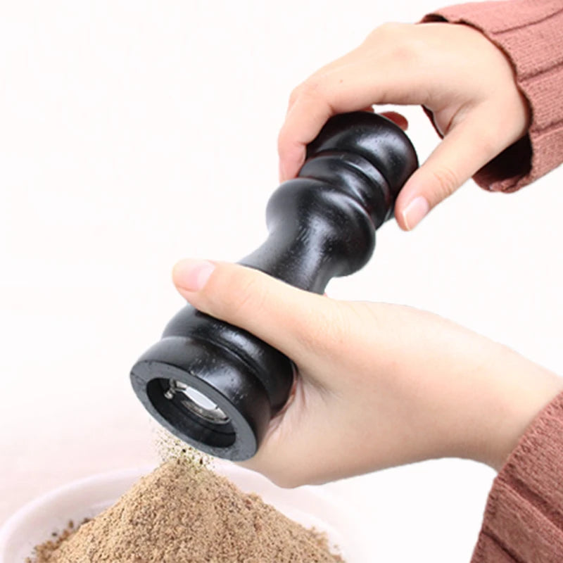 Solid Wooden Salt & Pepper Mill Oak Pepper Grinder Manual Pepper Powder Black Pepper Grain Pepper Grinder Kitchen Spice Bottle